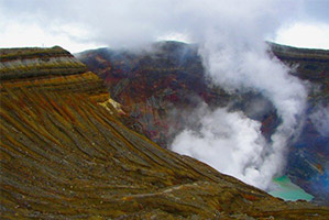 阿蘇中岳火口(阿蘇山上)